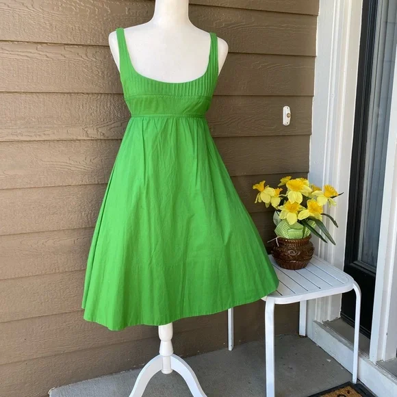 donna morgan green dress Donna Morgan Green Sheath Dress Size 2 Bell Sleeve Crew Neck Knee Length